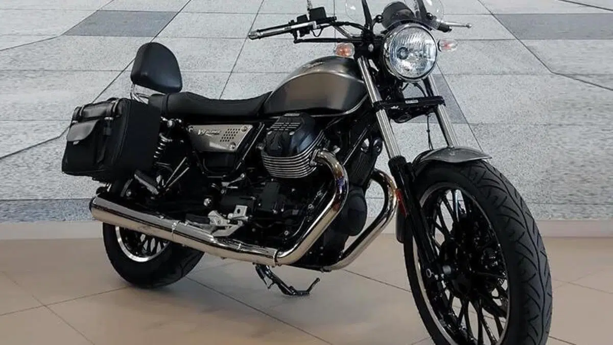 Moto Guzzi V9 Roamer (2021 - 24) 