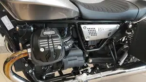 Moto Guzzi V9 Roamer (2021 - 24)  (3)