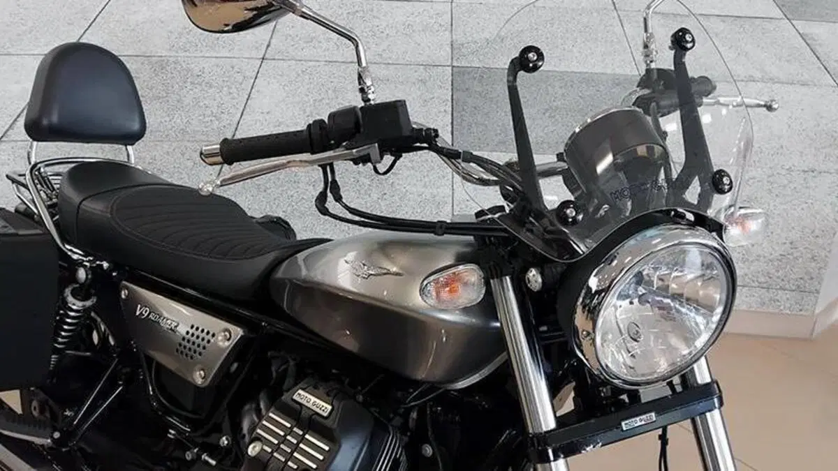 Moto Guzzi V9 Roamer (2021 - 24)  (7)