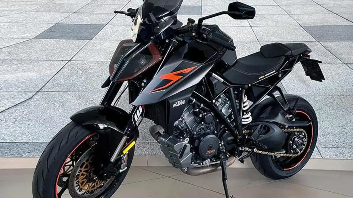 KTM 1290 Super Duke R (2019)  (2)
