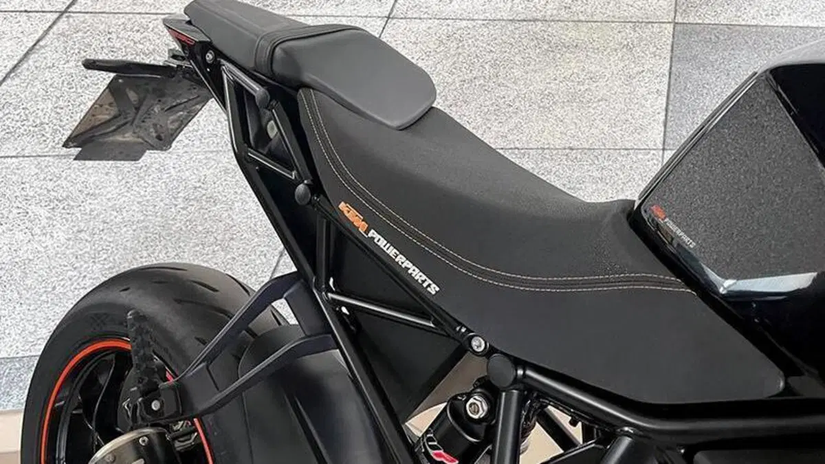 KTM 1290 Super Duke R (2019)  (5)