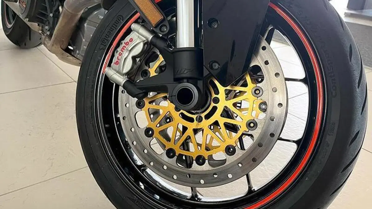 KTM 1290 Super Duke R (2019)  (8)