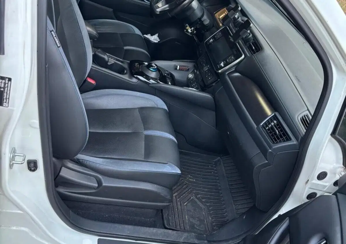 Nissan Leaf N-Connecta (10)