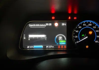 Nissan Leaf N-Connecta (12)