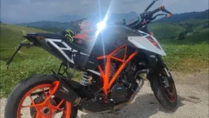 KTM 1290 Super Duke R (2019) 