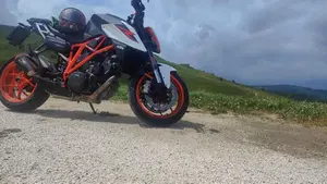 KTM 1290 Super Duke R (2019)  (3)