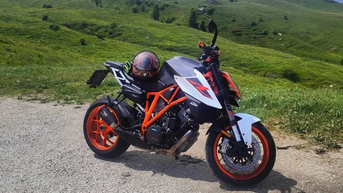KTM 1290 Super Duke R (2019)  (5)