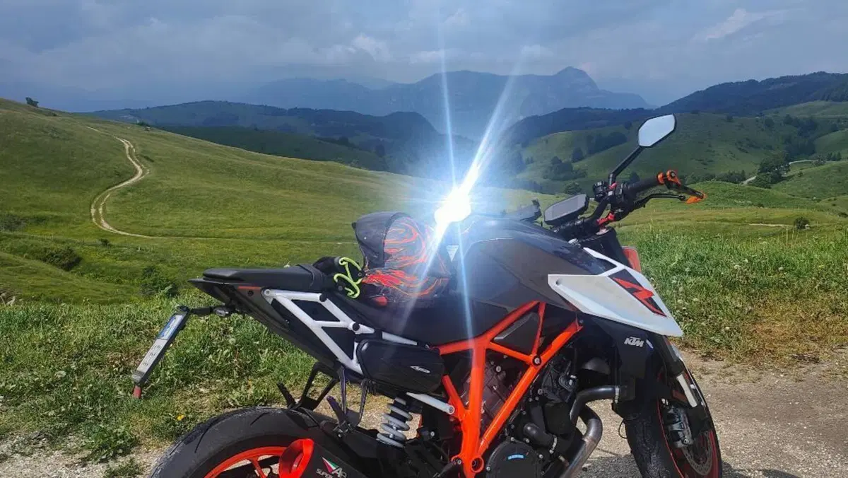 KTM 1290 Super Duke R (2019)  (7)