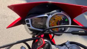 Triumph Street Triple (2007 - 12)  (2)