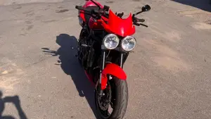 Triumph Street Triple (2007 - 12)  (3)