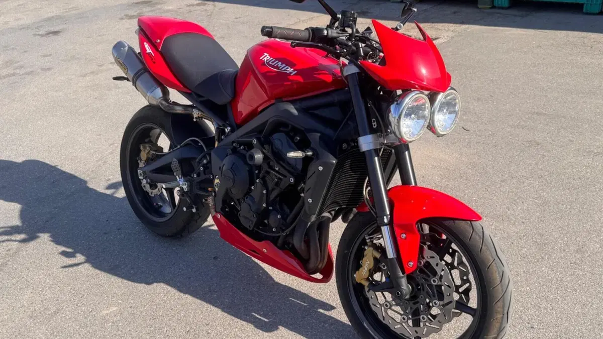 Triumph Street Triple (2007 - 12)  (4)
