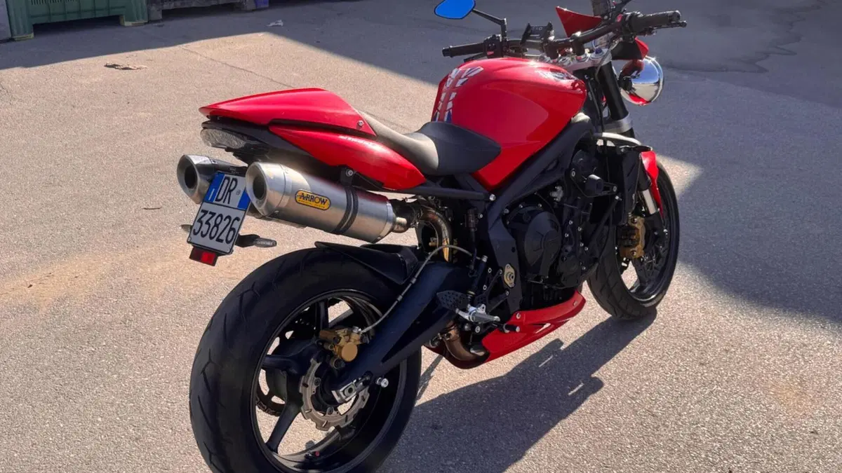 Triumph Street Triple (2007 - 12)  (6)