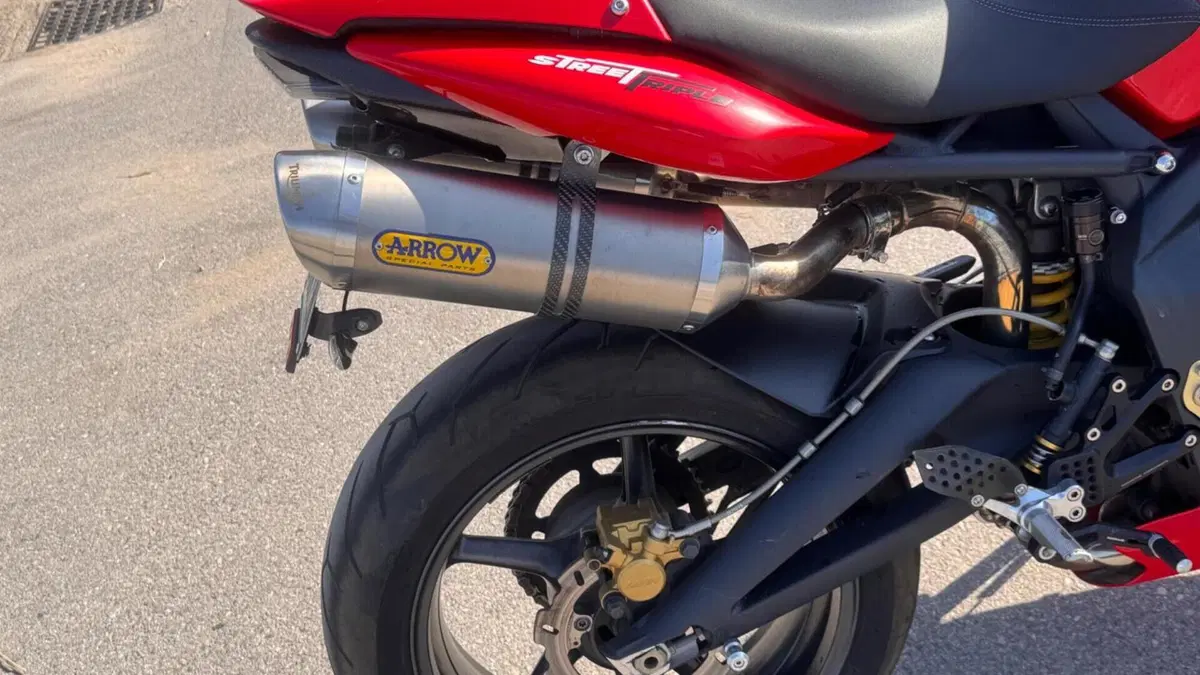Triumph Street Triple (2007 - 12)  (7)