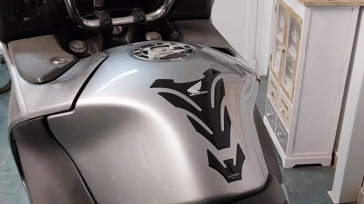 Honda Deauville 700   (2)