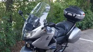 Honda Deauville 700  
