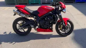 Triumph Street Triple (2007 - 12)  (14)
