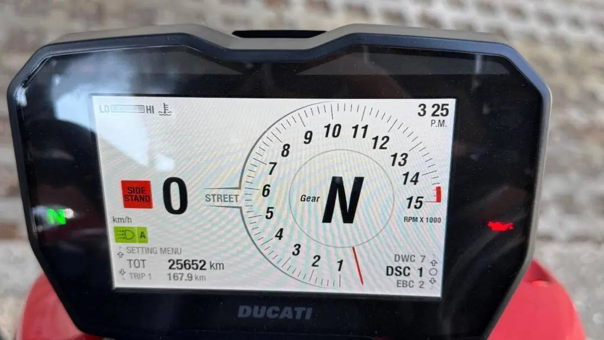 Ducati Streetfighter V4 1100 (2021 - 22)  (4)
