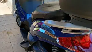 Piaggio Beverly 250 (2004 - 05)  (2)