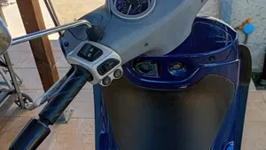 Piaggio Beverly 250 (2004 - 05)  (3)