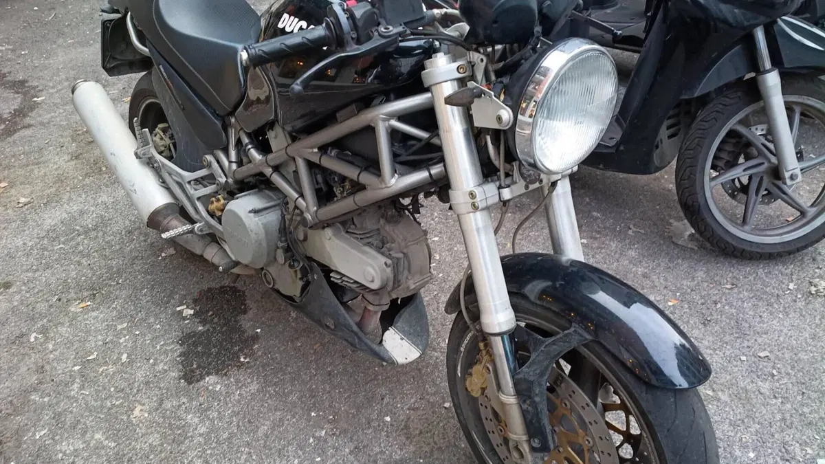 Ducati Monster 620 I.E. Dark (2002)  (2)