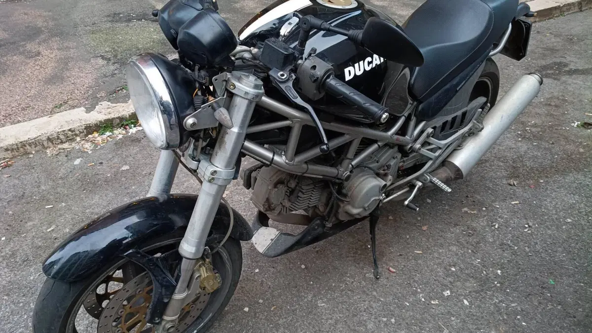 Ducati Monster 620 I.E. Dark (2002)  (3)