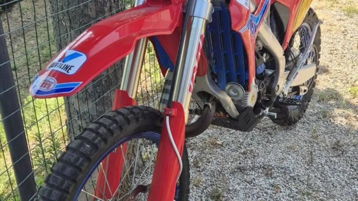 Tm Moto EN 125 ES Fi 2T (2025)  (7)