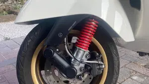 Vespa GTS 300 Super Racing Sixties Hpe (2021 - 22)  (4)