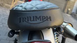 Triumph Scrambler (2006 - 17)  (3)