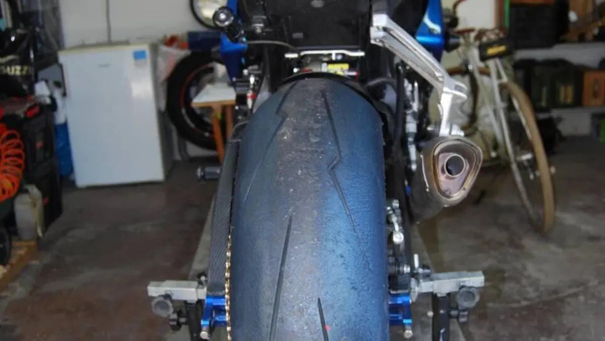 Suzuki GSX R 750 (2008 - 10)  (12)