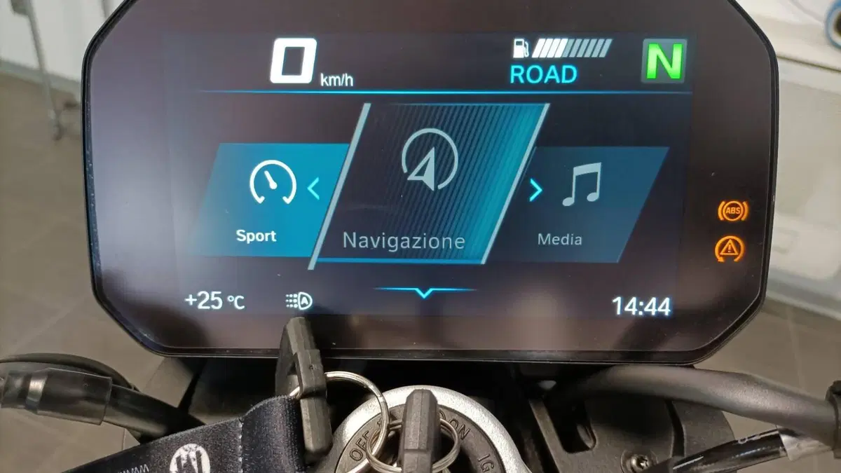 Bmw F 900 R (2021 - 24)  (7)
