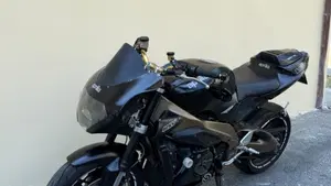 Aprilia Tuono 1000 R (2004 - 05)  (6)