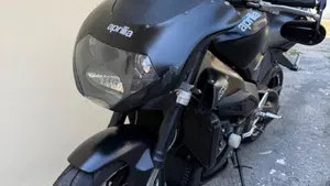 Aprilia Tuono 1000 R (2004 - 05)  (10)