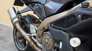 Aprilia Tuono 1000 R (2004 - 05)  (13)