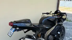 Aprilia Tuono 1000 R (2004 - 05)  (19)
