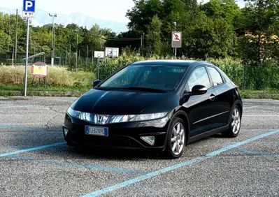 Honda Civic 2.2 i-CTDi 5p.Exclusive LH i-P DPF (2)