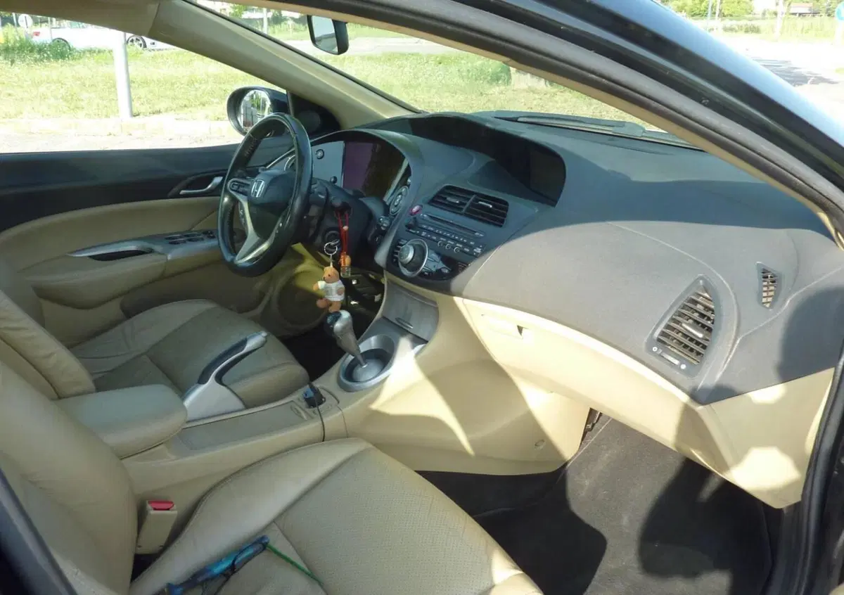 Honda Civic 2.2 i-CTDi 5p.Exclusive LH i-P DPF (7)