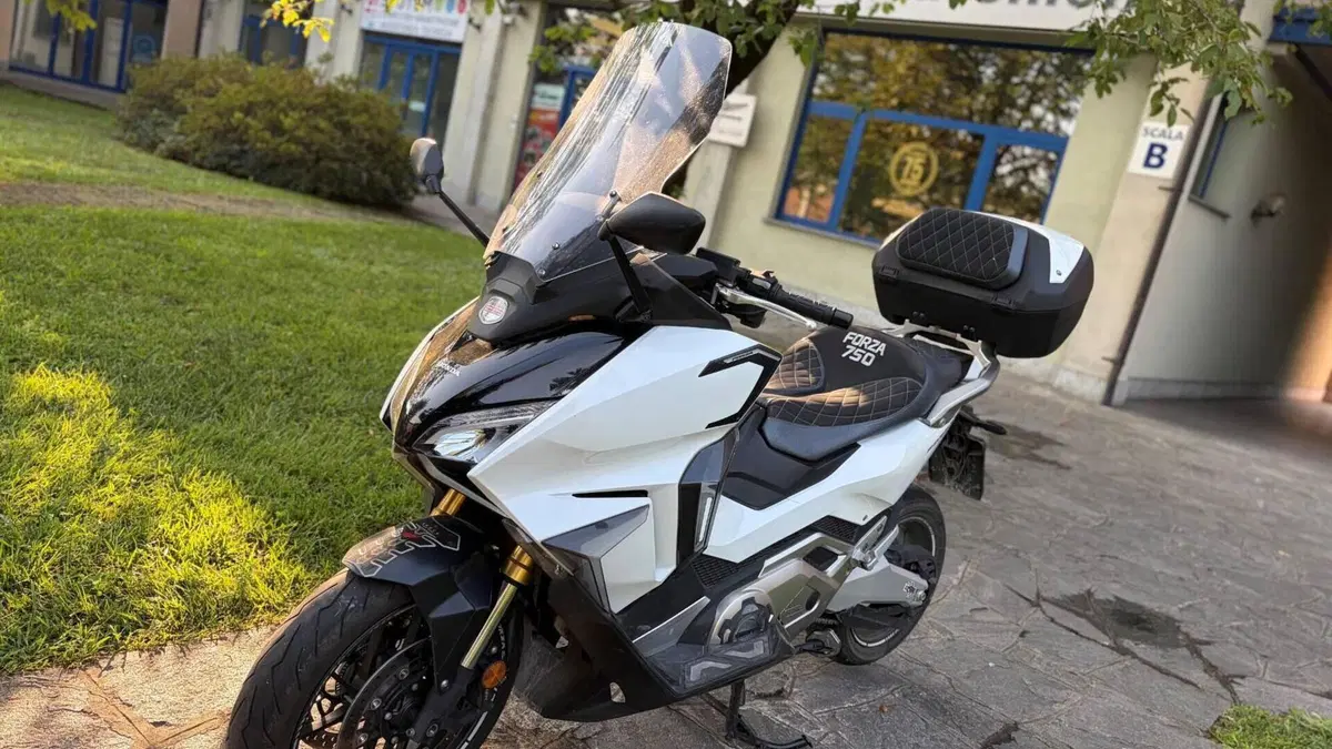 Honda Forza 750 DCT Urban (2021 - 24)  (4)