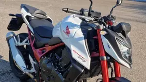 Honda CB 750 Hornet (2023 - 24)  (3)