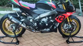 Aprilia Tuono V4 Factory (2019 - 20) usata