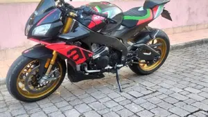 Aprilia Tuono V4 Factory (2019 - 20)  (5)