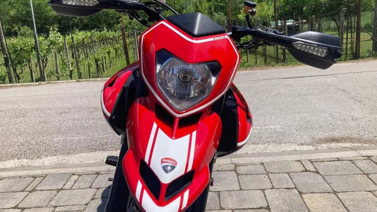 Ducati Hypermotard 1100 EVO SP (2010 - 12)  (9)