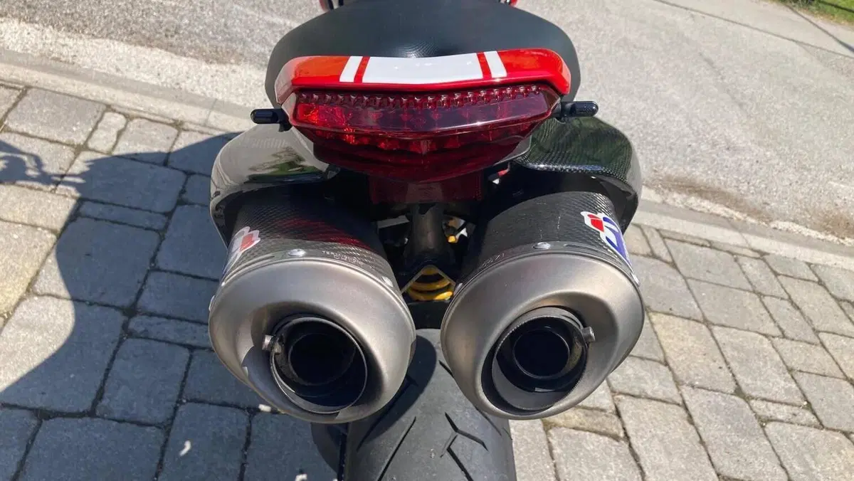 Ducati Hypermotard 1100 EVO SP (2010 - 12)  (13)