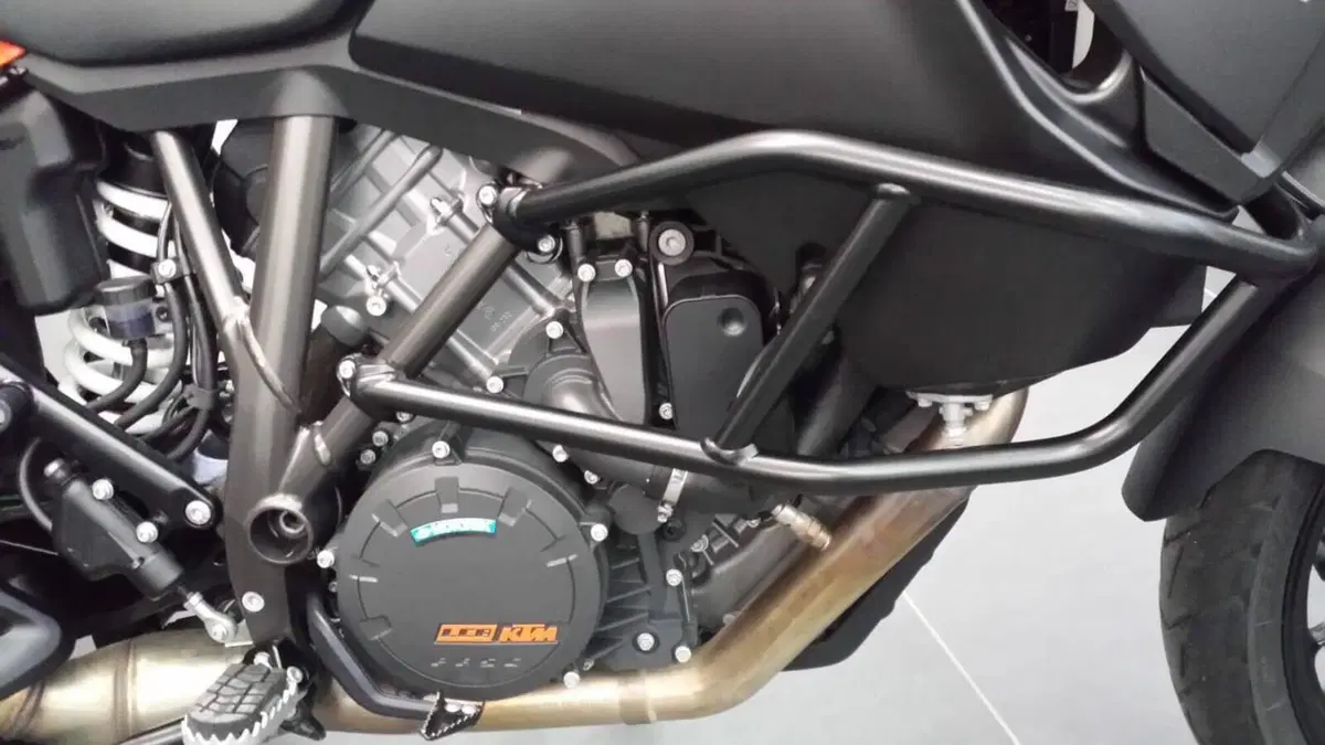 KTM 1290 Super Adventure S (2017 - 20)  (3)