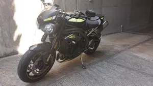Triumph Speed Triple 1050 RS (2018 - 20)  (3)