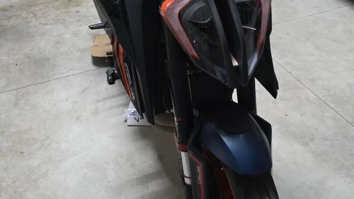 KTM 1290 Super Duke R (2022 - 23)  (5)