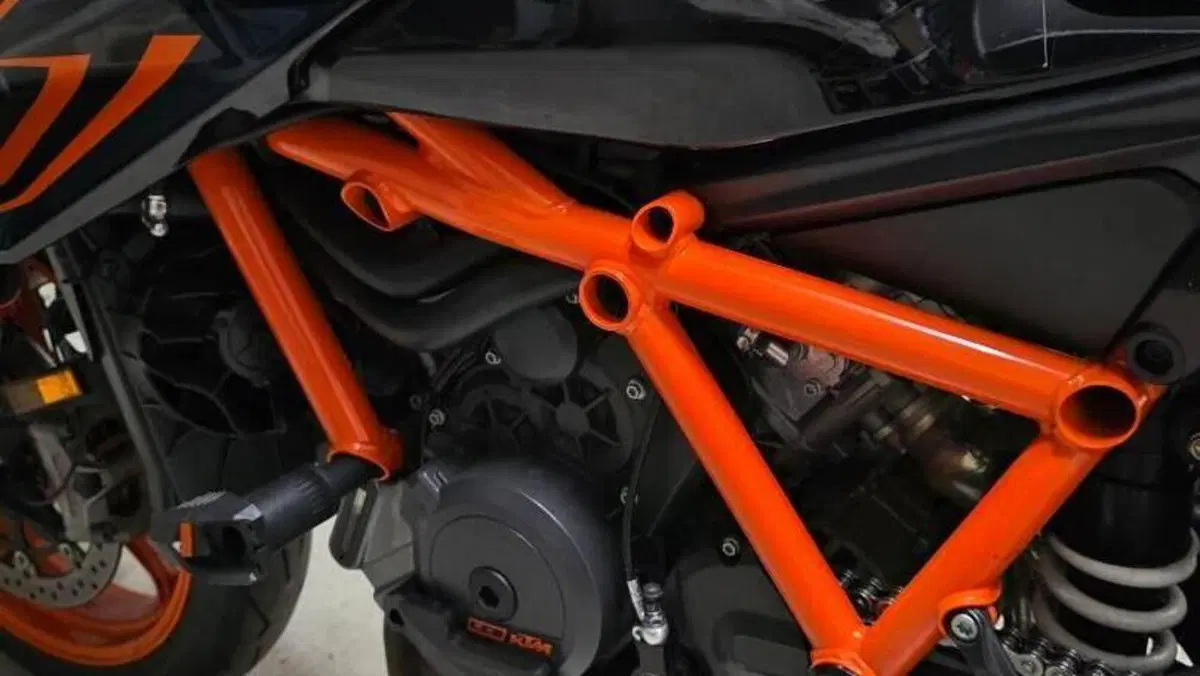 KTM 1290 Super Duke R (2022 - 23)  (9)
