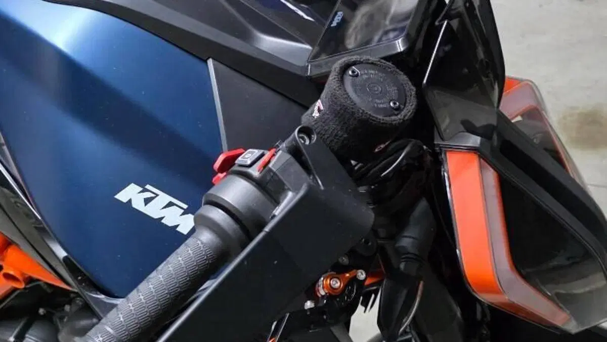 KTM 1290 Super Duke R (2022 - 23)  (15)