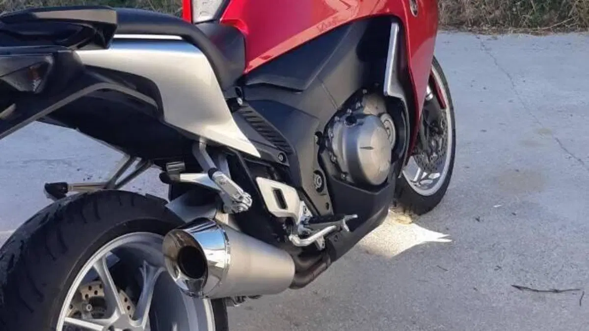 Honda VFR 1200 F ABS (2009 - 16)  (3)