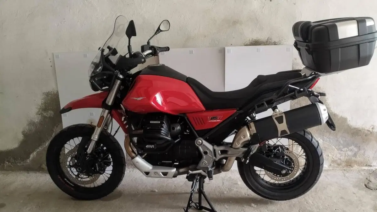Moto Guzzi V85 TT (2019 - 20) 