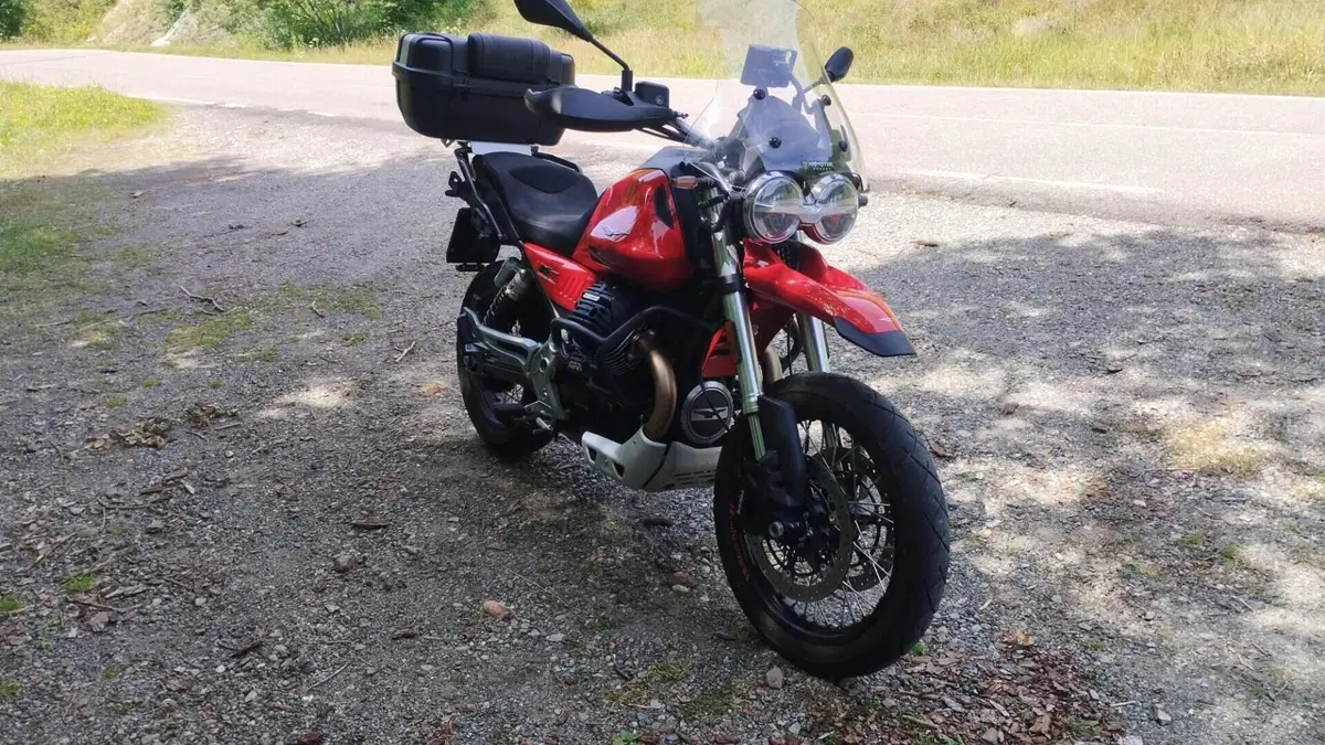 Moto Guzzi V85 TT (2019 - 20)  (3)